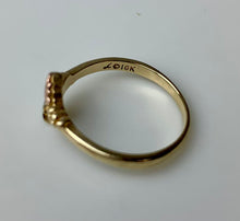 Load image into Gallery viewer, 10K Black Hills Gold Ring sz 9 (2.5g)
