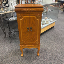 Load image into Gallery viewer, Jewerly Armoire (40x17x12)
