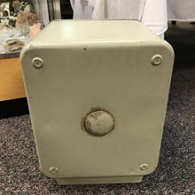 Load image into Gallery viewer, Sentry Safe #B-11 (~18x14x14)
