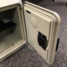 Load image into Gallery viewer, Sentry Safe #B-11 (~18x14x14)
