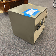 Load image into Gallery viewer, Vanguard 2.0 Combination Lock Safe (23x18x20)

