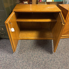 Load image into Gallery viewer, Cabinet 2 Door (29x36x18)
