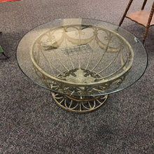 Load image into Gallery viewer, Round Glass Top Table (40x40x20)
