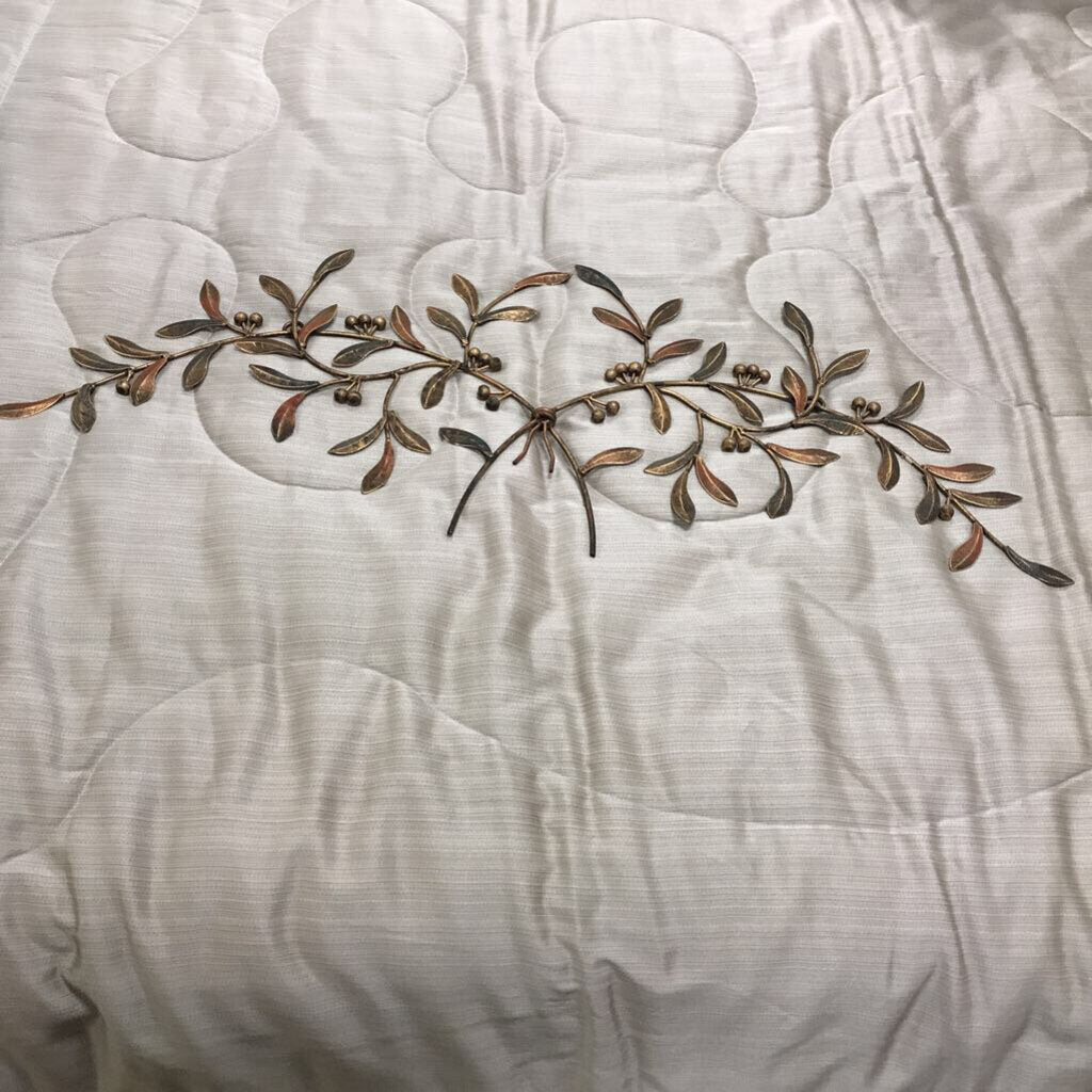 Metal Wall Leaf Art (17x42)