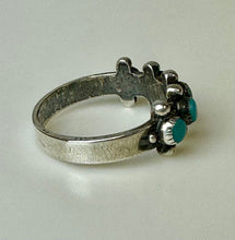 Load image into Gallery viewer, Vintage Sterling Turquoise 5-Stone Petit Point Ring Signed sz 6

