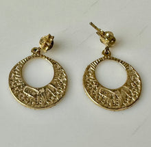 Load image into Gallery viewer, Vintage Sterling Gold Vermeil Filigree Circle Drop Earrings (1&quot;)

