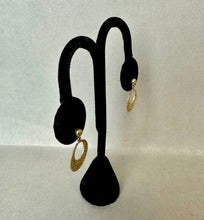 Load image into Gallery viewer, Vintage Sterling Gold Vermeil Filigree Circle Drop Earrings (1&quot;)
