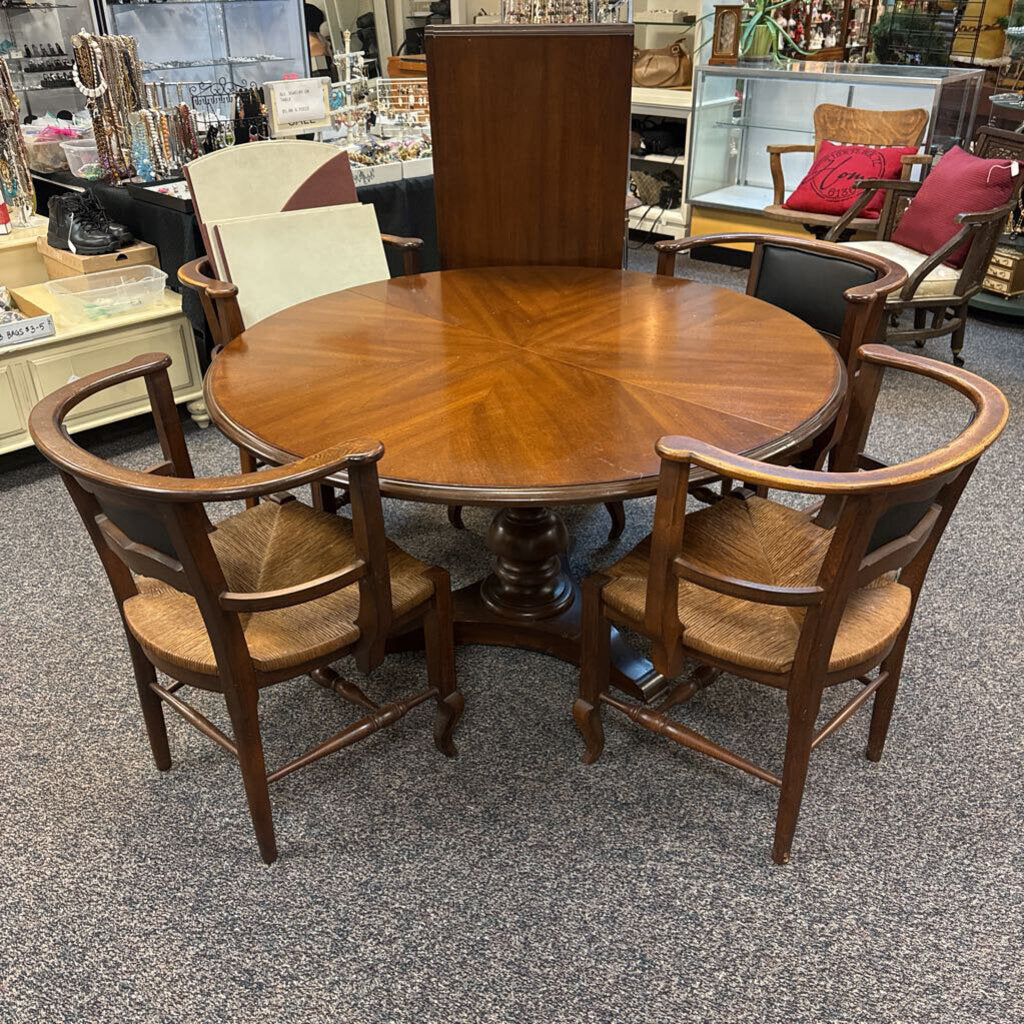 Mahogany Table (28x50) w/2 18
