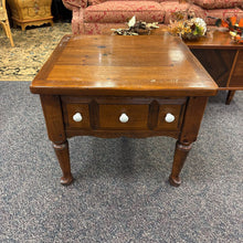 Load image into Gallery viewer, Pine End Table (22x26x26)
