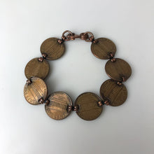 Load image into Gallery viewer, Vintage 1960s 1970s Lucky Penny Link Bracelet (7.5&quot;)

