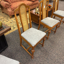 Load image into Gallery viewer, Oak Dining Chair (41x18x17)
