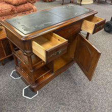 Load image into Gallery viewer, Dry Bar (30x46x21)
