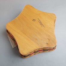 Load image into Gallery viewer, Longaberger Holiday Hostess Shining Star Basket (~5x14x14)
