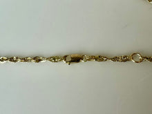 Load image into Gallery viewer, 10K Gold Twist Chain 26&quot; Necklace (2.0g)
