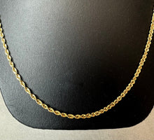 Load image into Gallery viewer, 10K Gold Twist Chain 26&quot; Necklace (2.0g)
