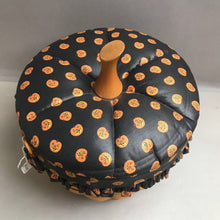Load image into Gallery viewer, Longaberger Pumpkin Basket (~10x11x11)
