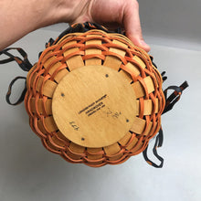 Load image into Gallery viewer, Longaberger Small Pumpkin Basket #16012 (1996) (5.5x7.5x7.5)
