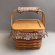 Load image into Gallery viewer, Longaberger Red Remembrance Basket (~8.5x10x9)
