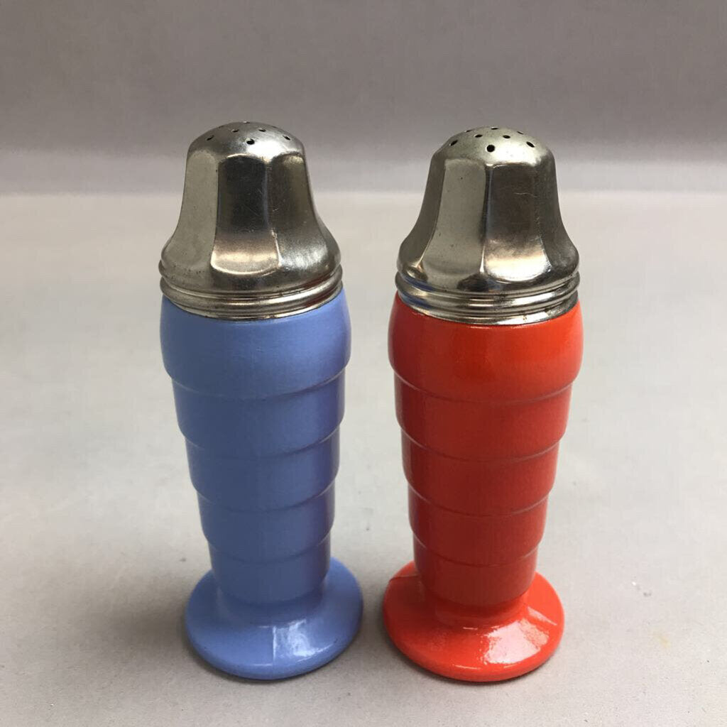 Vintage Moderntone Hazel Atlas Salt & Pepper Shakers Milk Glass Ribbed (3