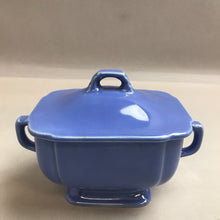 Load image into Gallery viewer, Vintage Fiesta Ware Riviera Sugar Bowl in Blue (3x4x3)
