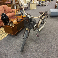 Load image into Gallery viewer, Huffy Bike
