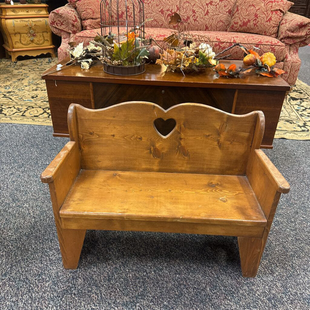 Child's Pine Bench (20x27x12)