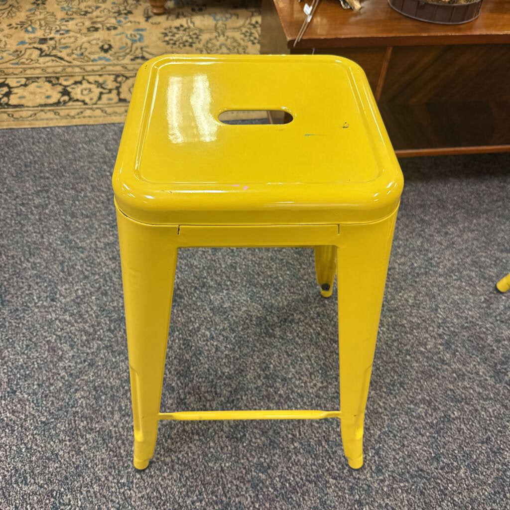Yellow Stool (24x17x17)