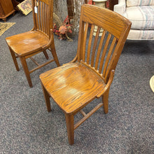 Load image into Gallery viewer, Oak Chair (36x19x18)
