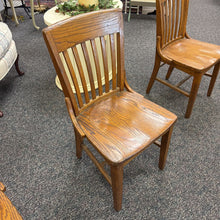 Load image into Gallery viewer, Oak Chair (36x19x18)
