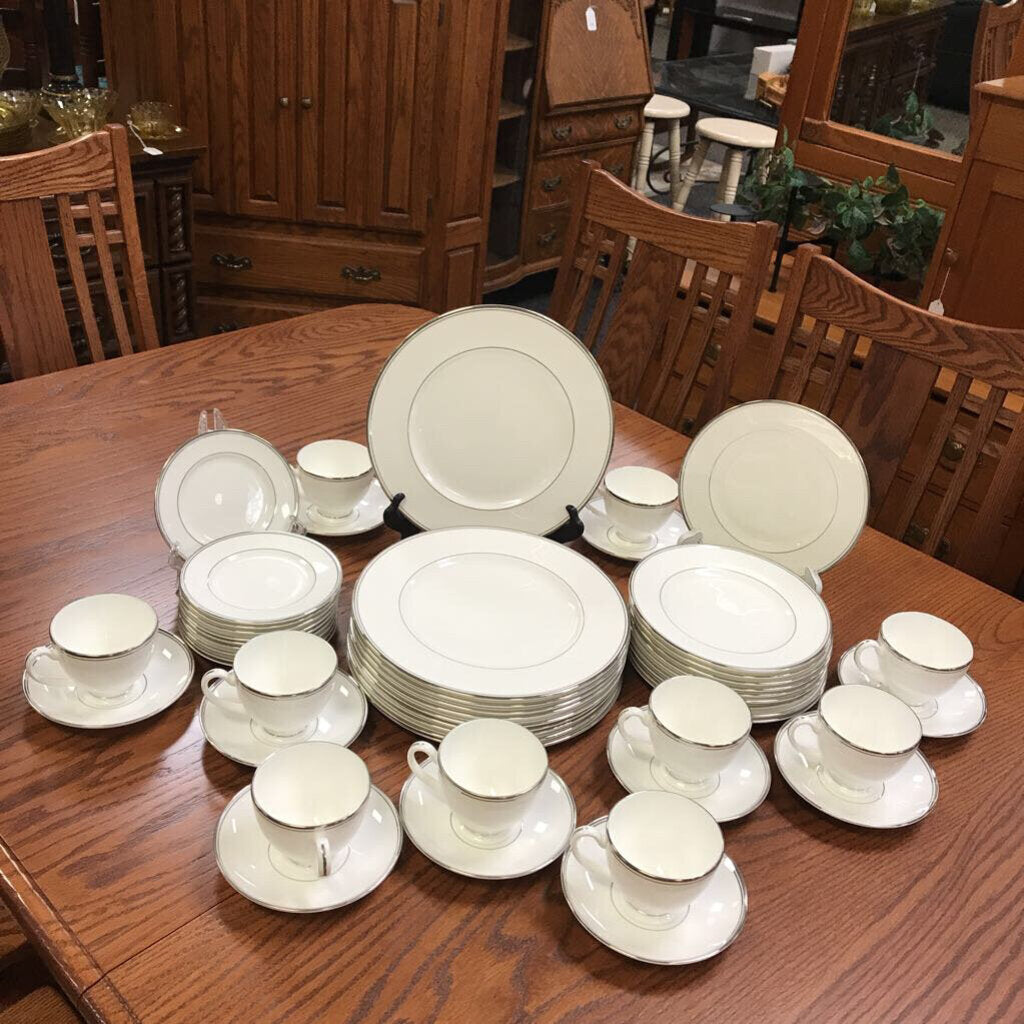Waterford China Kilbarry Platinum 10 (5) pc Place Settings. 50 Pieces total