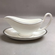 Load image into Gallery viewer, Waterford China Kilbarry Platinum Gravy Boat with Underplate (8x3.25)

