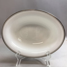 Load image into Gallery viewer, Waterford Fine China Kilbarry Platinum Oval Serving Bowl (2x9x7)(2 Available)
