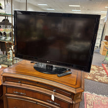 Load image into Gallery viewer, LG 47&quot; TV
