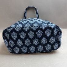 Load image into Gallery viewer, Vera Bradley Blue Calypso Print Tic Tac Tote Purse (15x18x6&quot;)
