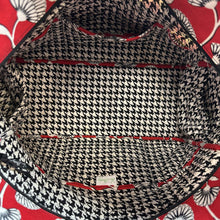 Load image into Gallery viewer, Vera Bradley Red Deco Daisy Print Quilted Oversized Tote Bag Purse (15x24x8&quot;)
