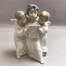 Load image into Gallery viewer, Lladro Figurine #4542 - Angel Choir (~7x6x3.5)

