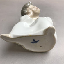 Load image into Gallery viewer, Lladro Thinkin Angel Figurine #4539 (4x3x3)
