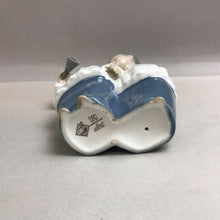 Load image into Gallery viewer, Lladro NAO Choir Boys Figurine (7&quot;)
