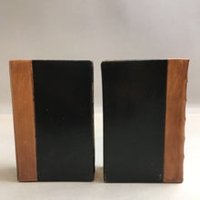 Load image into Gallery viewer, Chalkware Bookends Pair (6.75&quot;)
