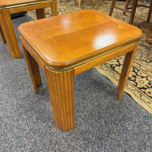 Load image into Gallery viewer, End Table (19x19x22)
