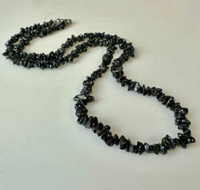 Load image into Gallery viewer, Onyx Chip Beaded Necklace (20&quot;)
