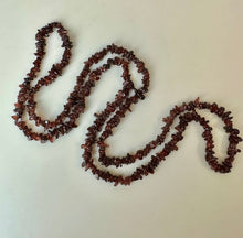 Load image into Gallery viewer, Garnet Chip Beaded Necklace (36")
