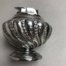 Load image into Gallery viewer, Vintage Ronson Crown Lighter Toned Silver Plate Table Lighter (3&quot;)
