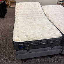 Load image into Gallery viewer, Sealy Posturepedic King (Twin Mattress Powerbase)
