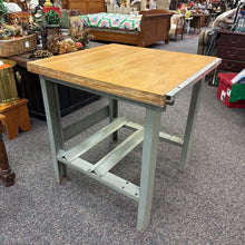Load image into Gallery viewer, Maple Top Work Bench (32x20x31)
