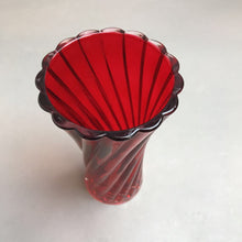 Load image into Gallery viewer, Red Glass Vase (7.75&quot;)

