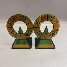 Load image into Gallery viewer, Vintage Brass Zodiac Book Ends (5&quot;) 2pcs
