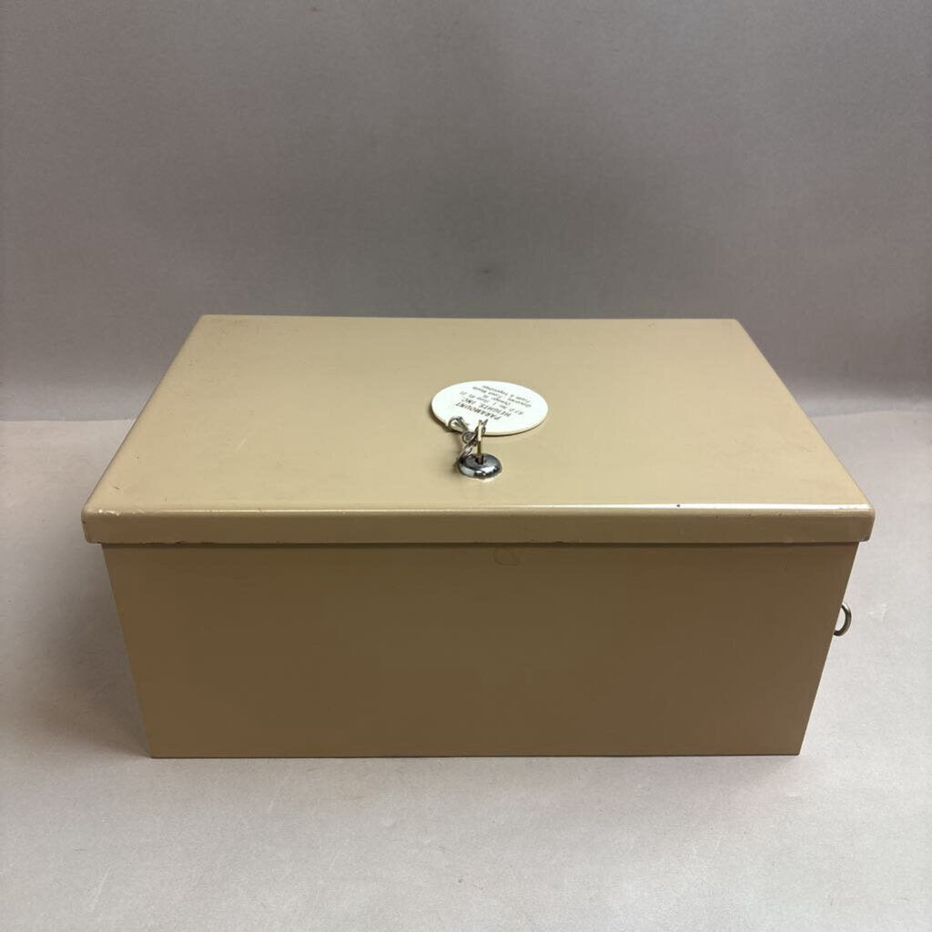Fire Proof Lock Box w/ Key (14x9x6)