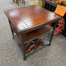 Load image into Gallery viewer, Wood / Metal End Table (24x24x24) AS IS
