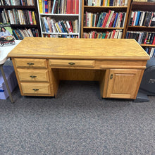 Load image into Gallery viewer, Oak Desk (31x68x26)
